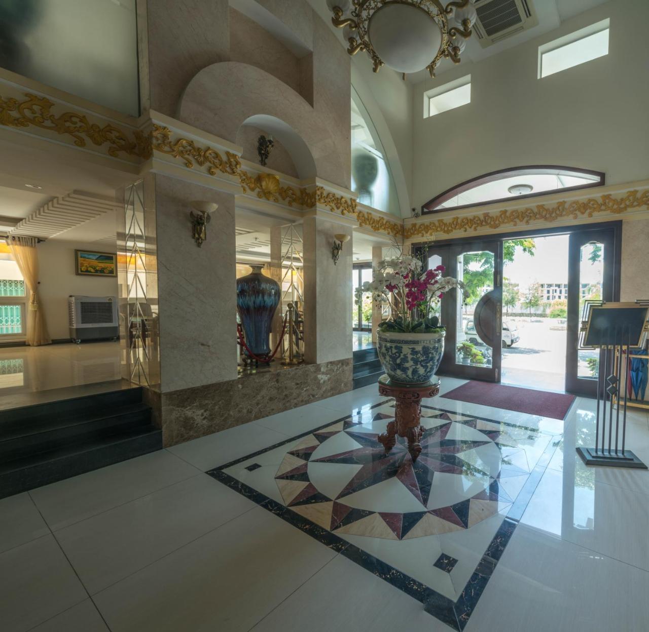Hoang Linh Dan Hotel Da Nang Luaran gambar